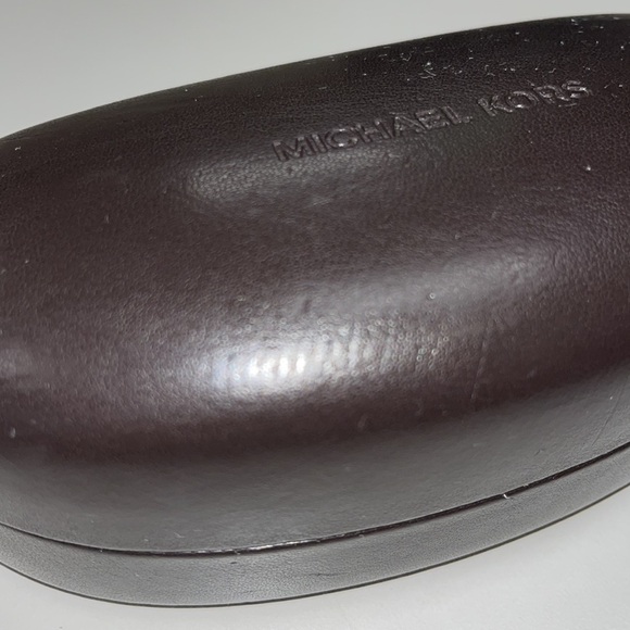 Michael Kors large hard brown case with cleaning cloth - Picture 3 of 8